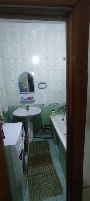 Chilonzor 1 kv uy sotiladi