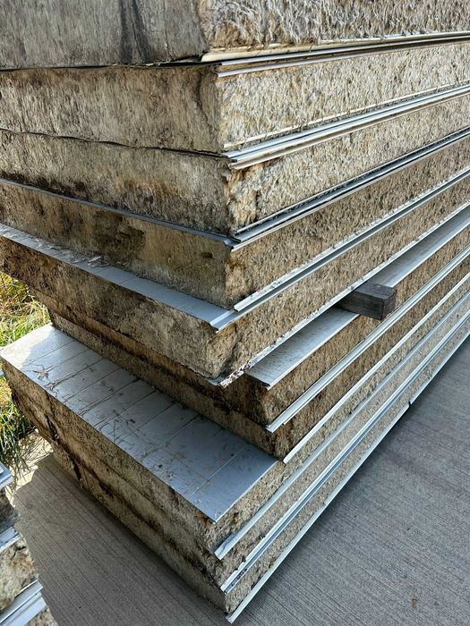 Panouri Sandwich din Vată Bazaltică - 215 mp, Grosime 15 cm - Izolație