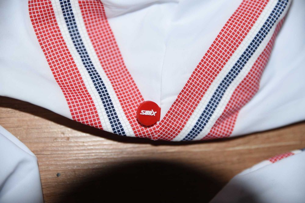 SWIX оригинални НОВИ ски шапки