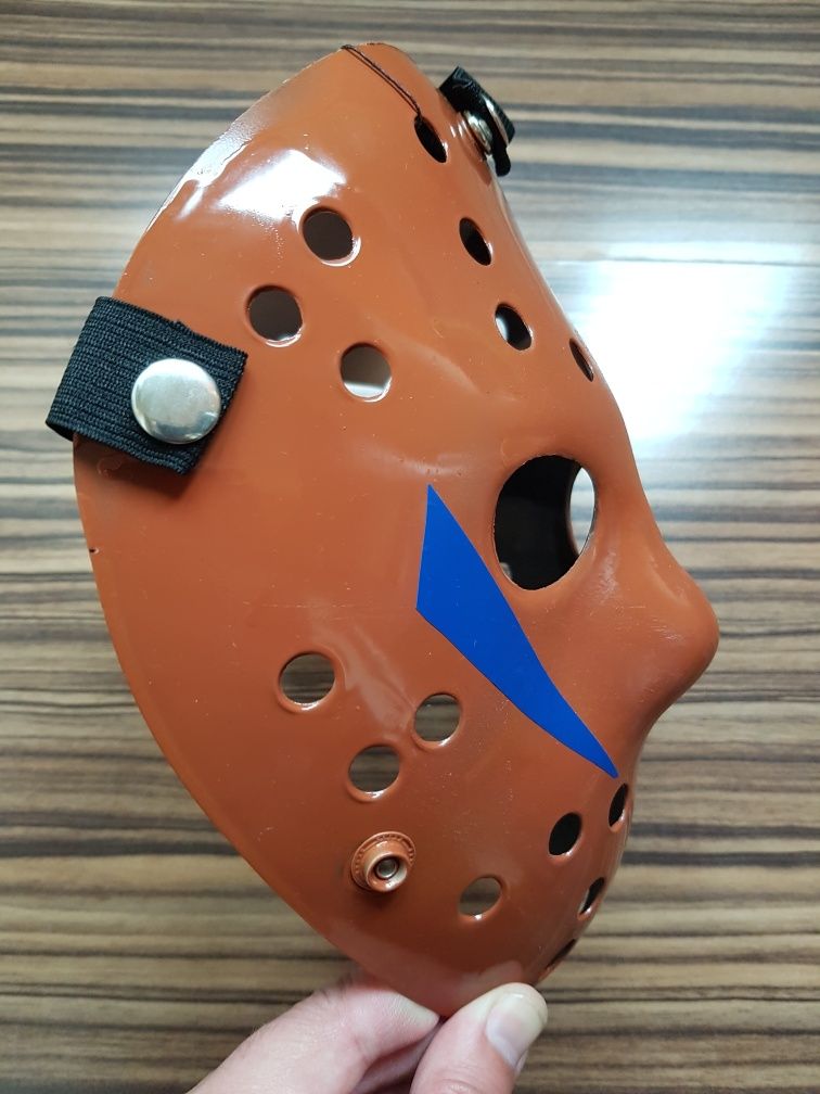 Masca Hockey Halloween 
Jason Voorhees 
Friday the 13th partea a 5a "