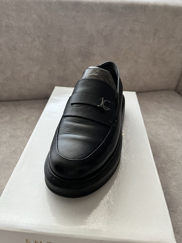 Vând pantofi loafers din piele dama, nr.37, Luca di Gioia negri
