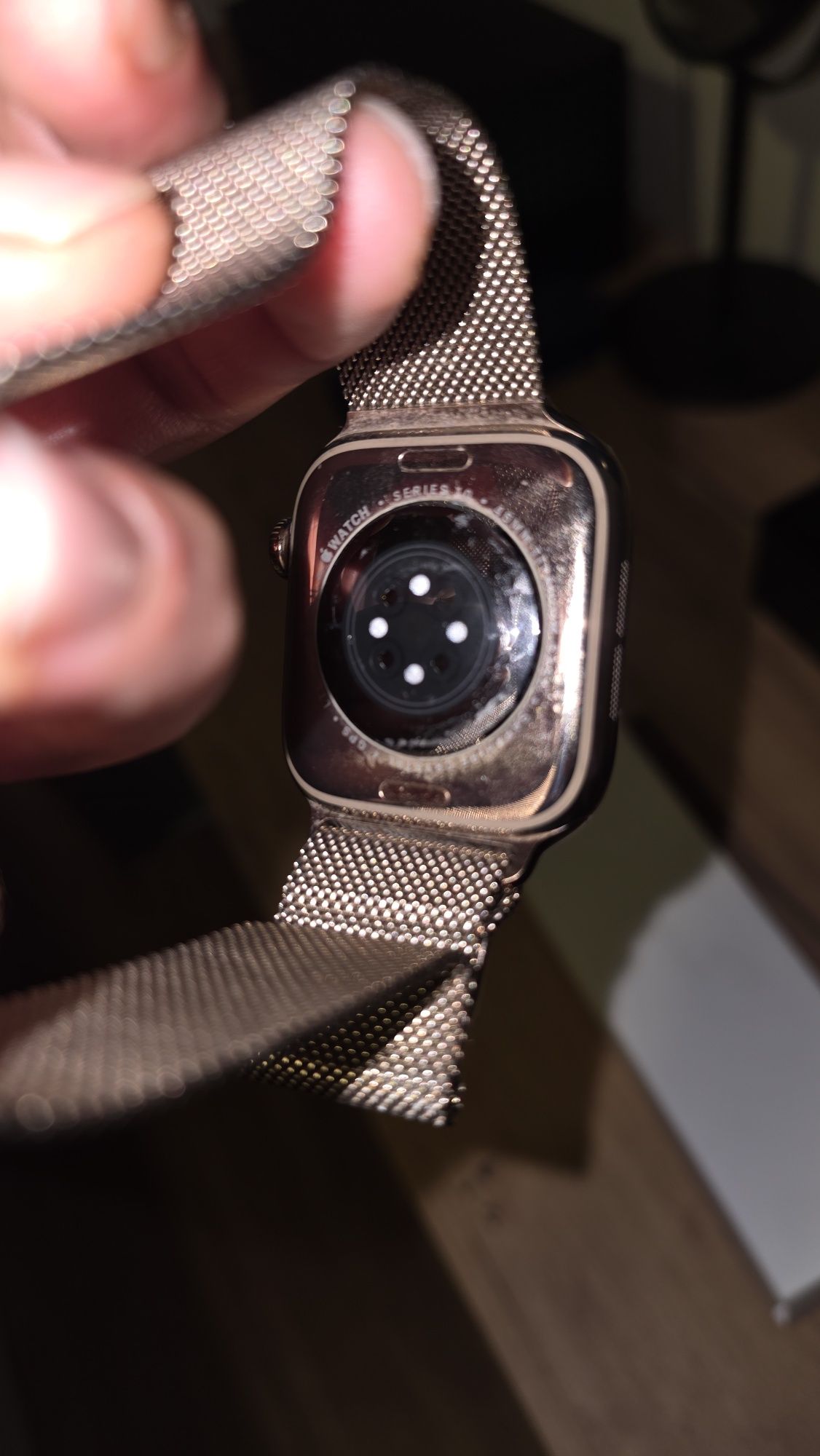 Apple watch 10 46mm titanium gold gold milanese loop Cell