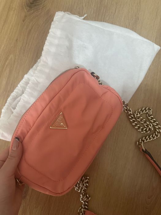 Оригинална чанта Guess