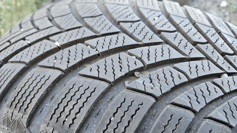 2бр гуми 205 55 16 дот 23 семперит