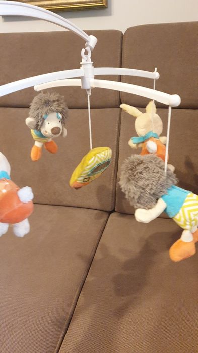 Carusel muzical pt patut de bebe