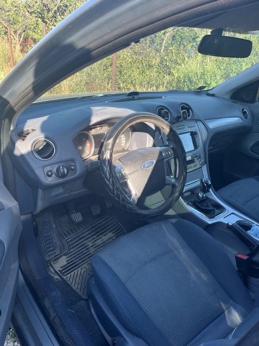 Vând Ford Mondeo MK4 2008 2.0 diesel 140 de cai