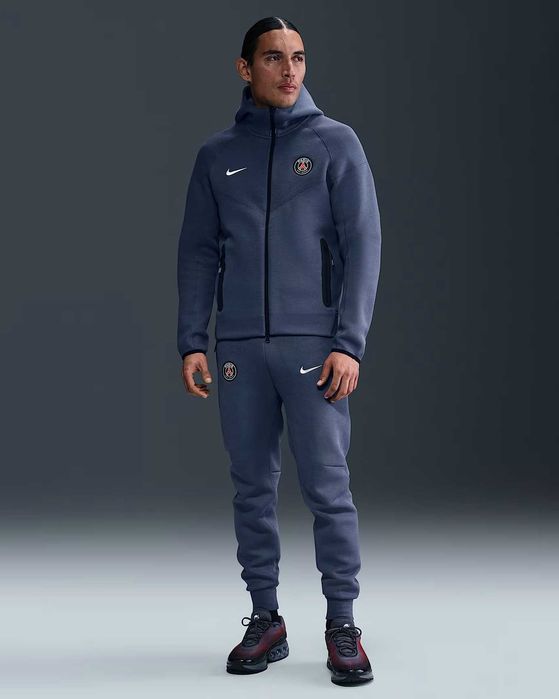 Nike Tech Fleece Paris Saint Germain Спортен Екип