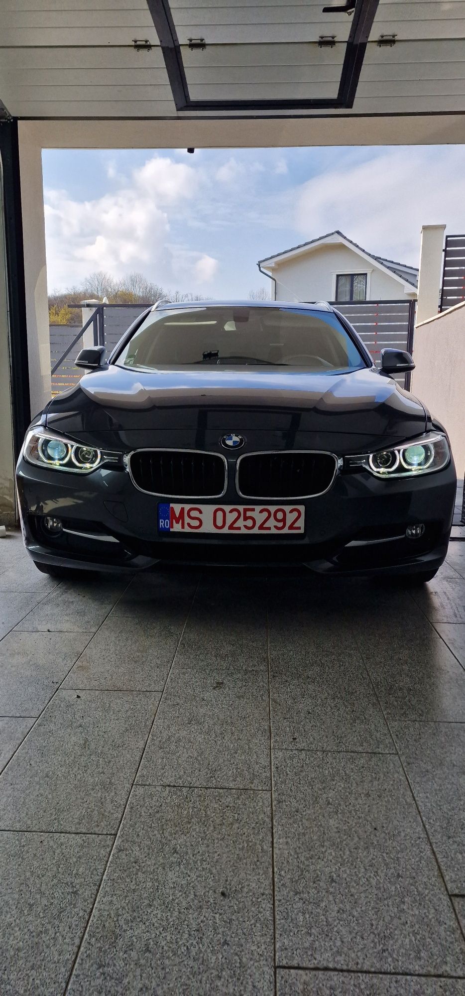 Bmw seria 3 F31 faruri Angel eyes led jante 17 navi