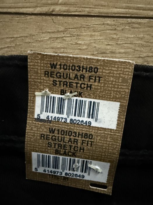 Blugi WRANGLER Regular Negru Barbati | Marime 36 x 30 (Talie 93 cm)