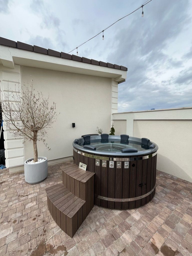 Jacuzzi electric
