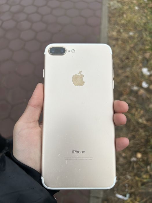 Продам айфон 7 плюс