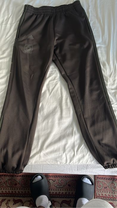 pantaloni adidas calabasa kanye