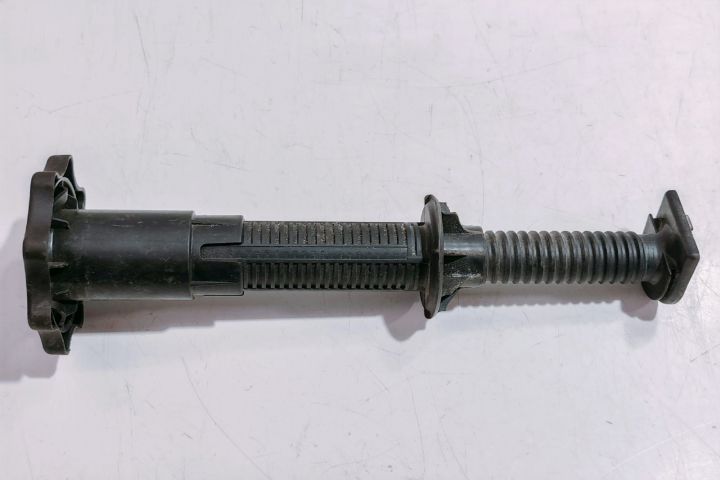 Surub roata de rezerva  8E0804899 Audi A4 B7