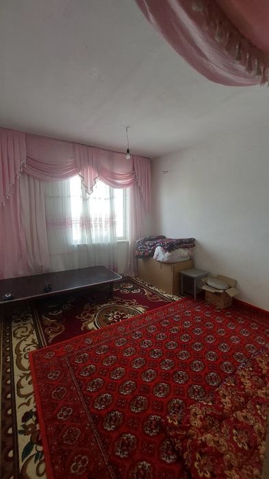 Урганч. Парк рупарасида 2 хоналик квартира барча жихози бн сотилади.