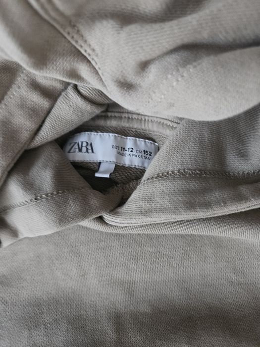 Zara-152р-два анурака на марката