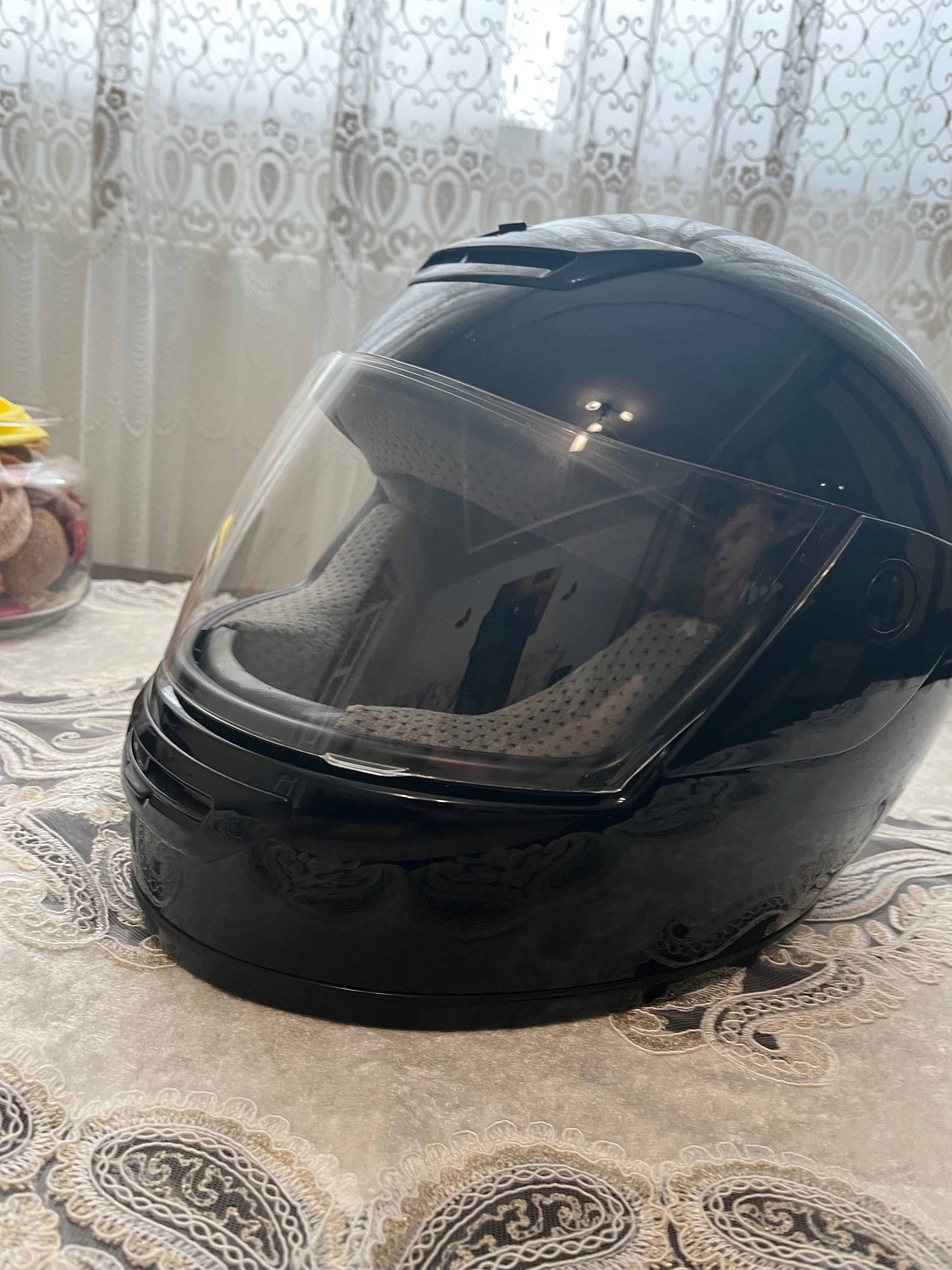 Cască SHOEI, cu zgârieturi minore