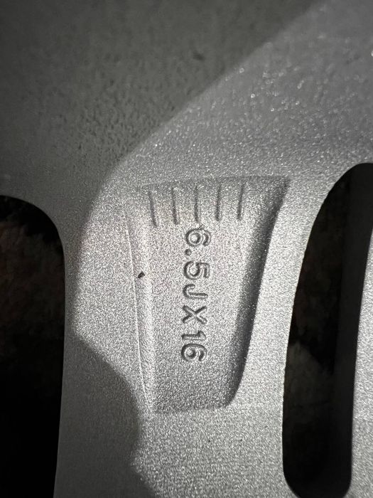 Срочно продается диски на машину Hyundai 2 штуки