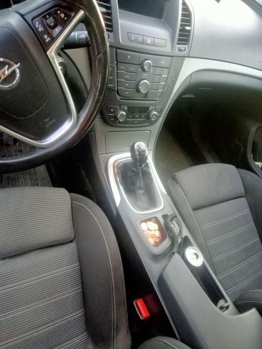 Opel insignia din 2012  1.9 diesel cu doar 285000 km rulați  3300 euro