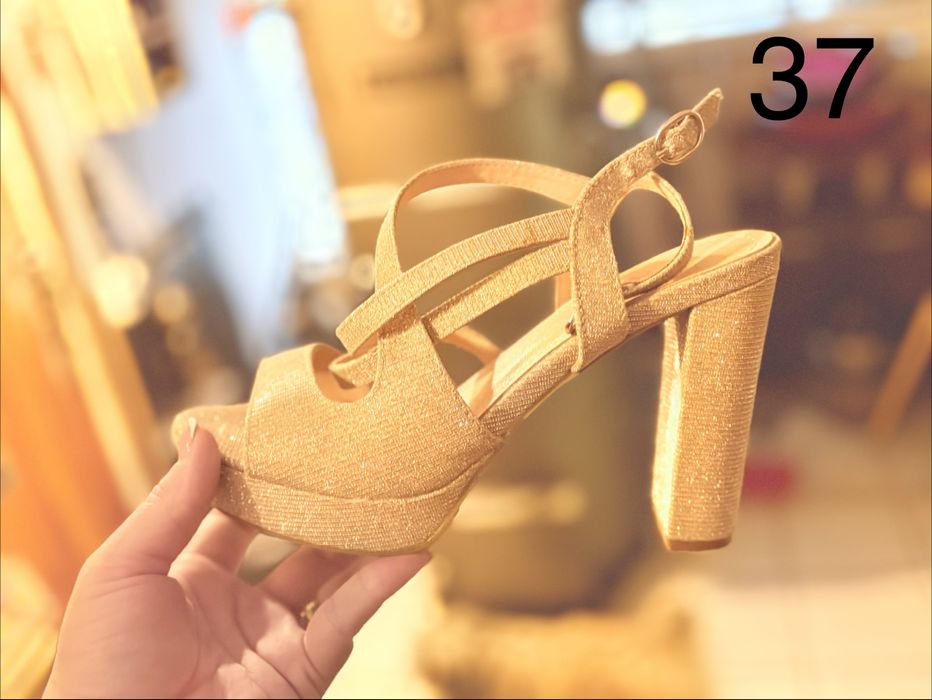 Sandale aurii marime 37