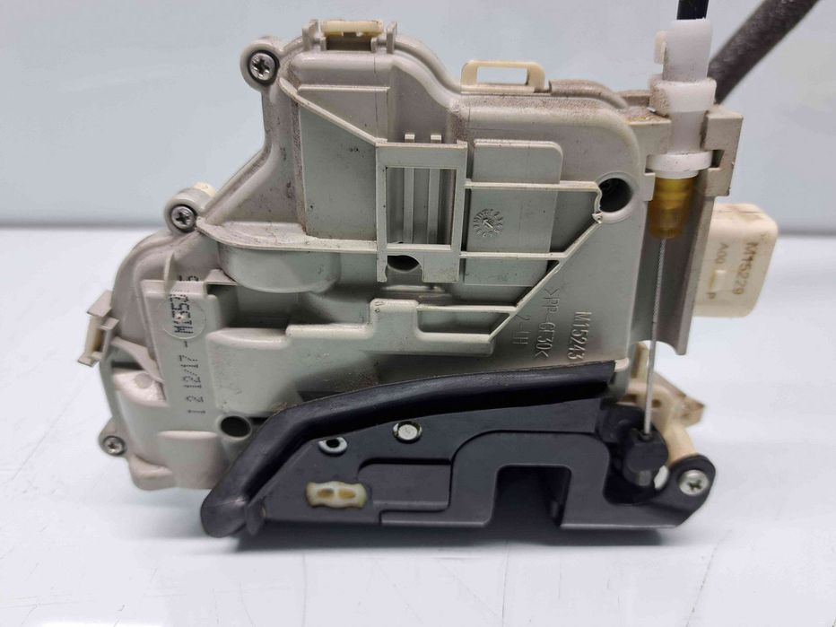 Broasca usa stanga spate Audi A4 (8W2, B9) [Fabr 2015-2023] 4G0839015F