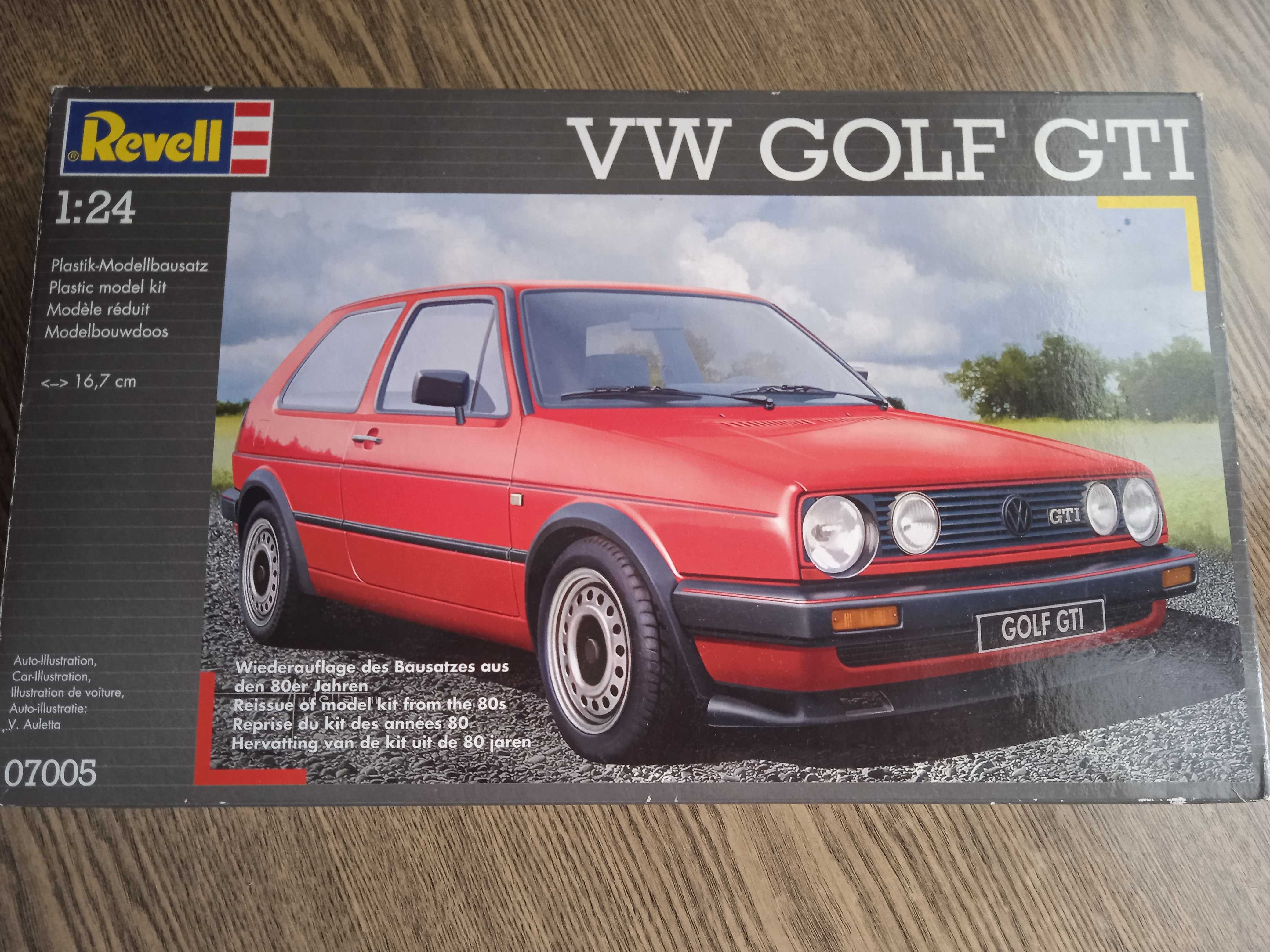 Модел за сглобяване Revell Volkswagen Golf GTI 1/24