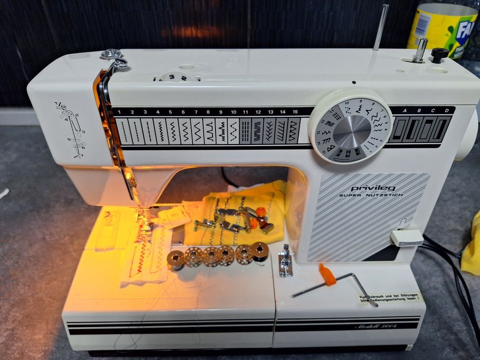 Masina de cusut pfaff