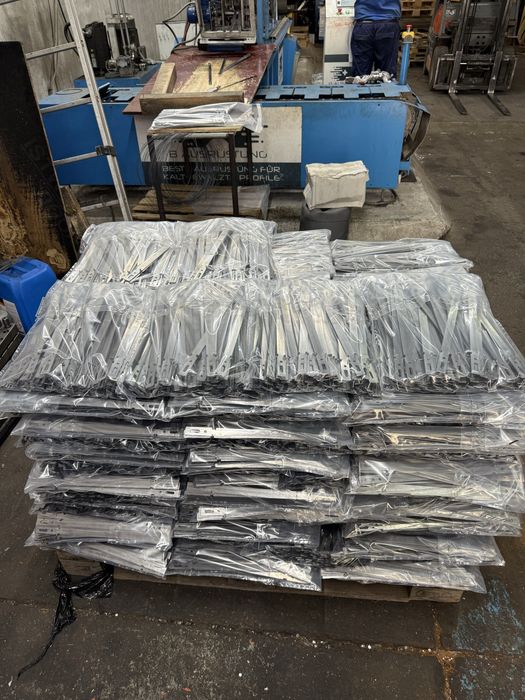 Accesorii cofraje: Montanti, Distantieri, Lamele, Cravate, Vincluri