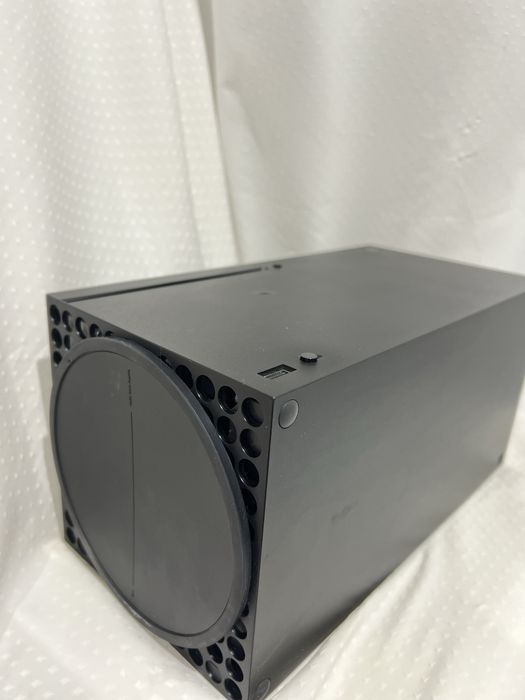 Продается xbox series x на 1 tb