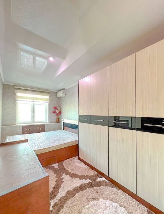 Квартира Новомосковская 2/5/5 Кирпич балкон 2х6 Средний ремонт 55м2