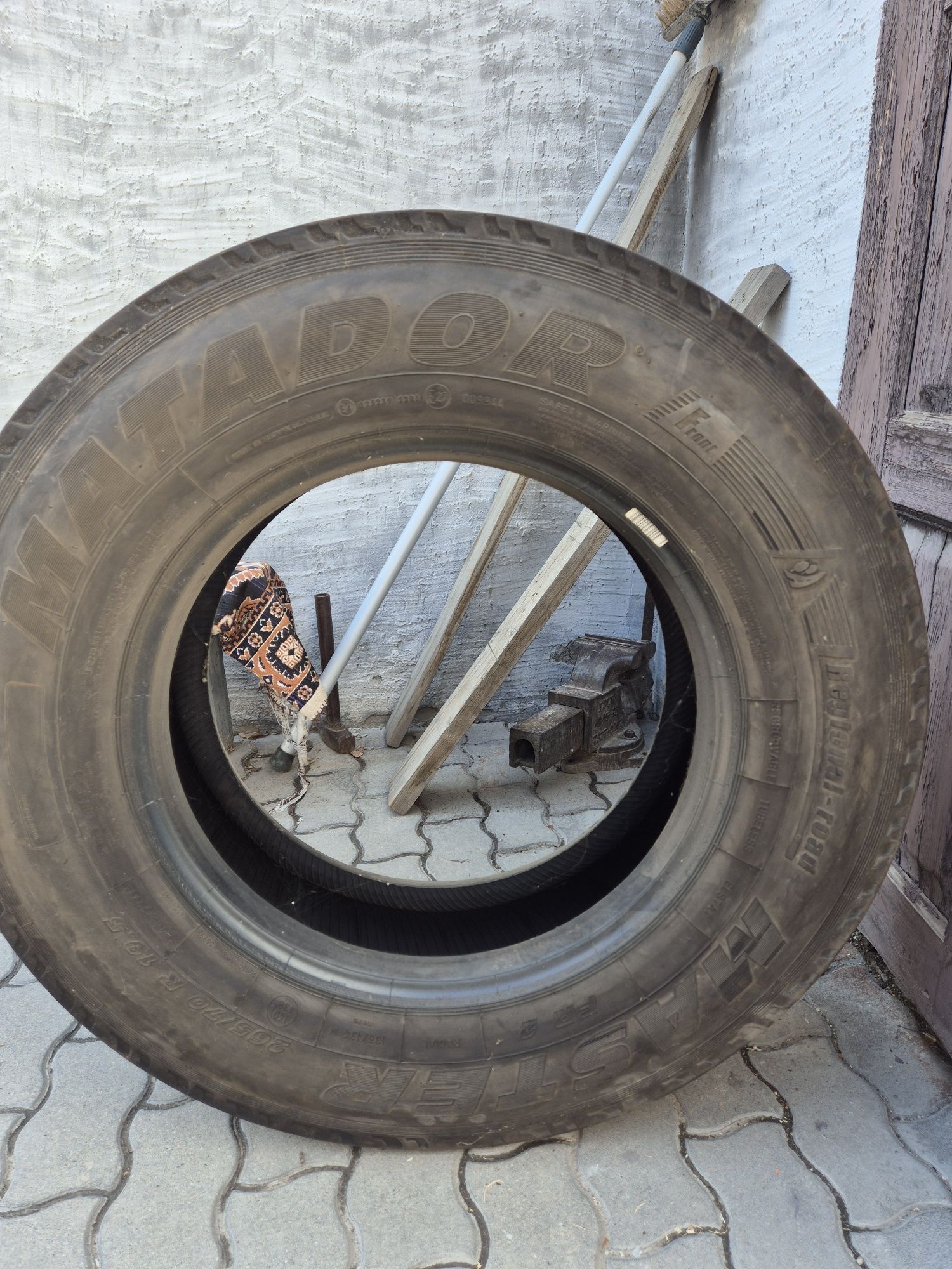 Шины 265/70 R 19.5