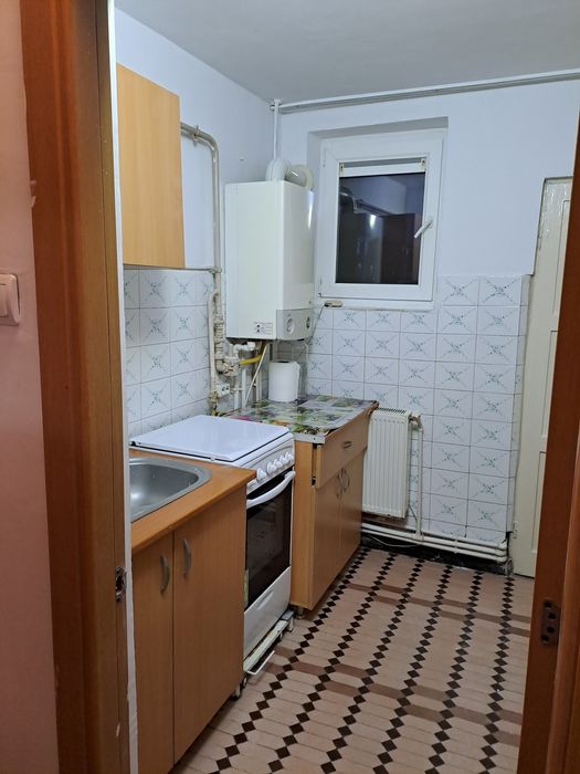 Vând apartament 3 camere zona Dărmănești