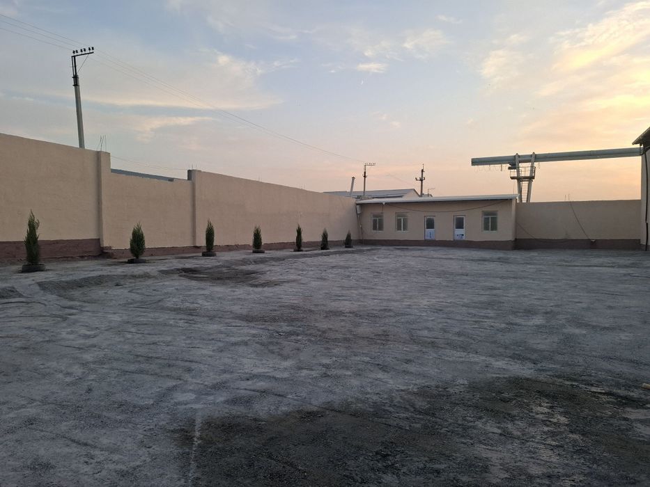 Тайёр бино/склад сотилади! Самарканд. Олдидан темирйўл ўтган.