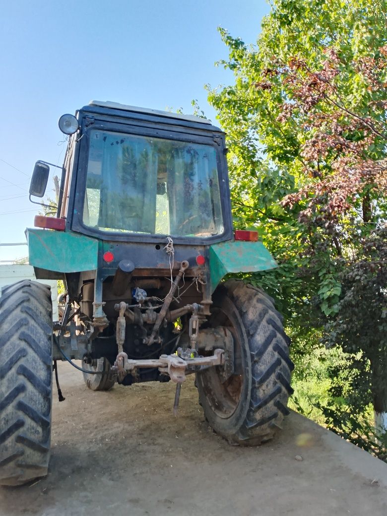Traktor mtz80 chizel tilichka