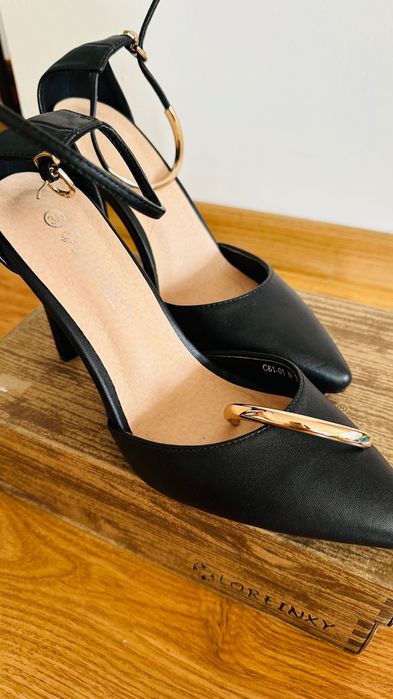 Чисто нови дамски обувки на висок ток!