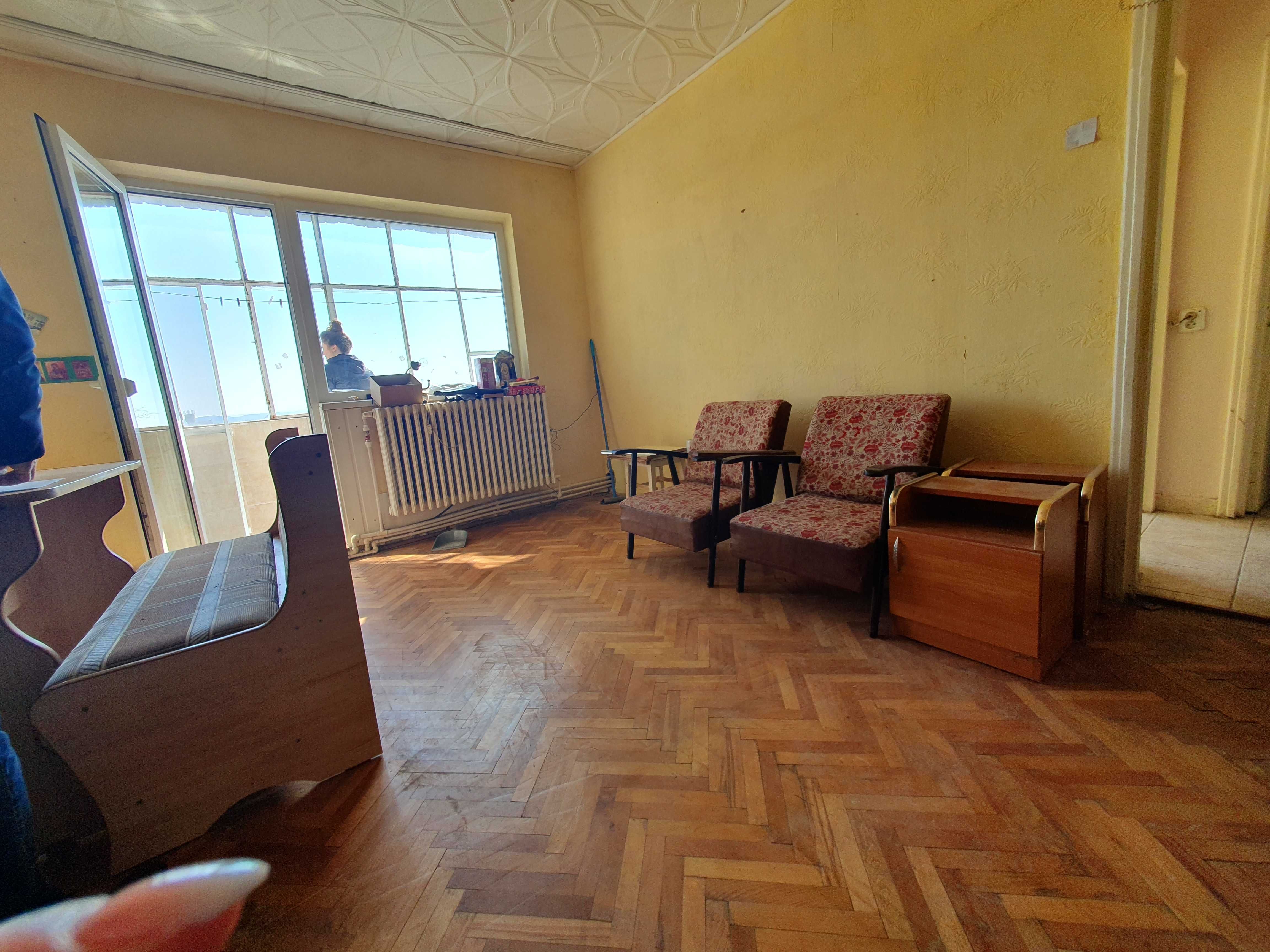 Apartament, Mansarda tip garsoniera si boxa intabulata - Tg. Ocna