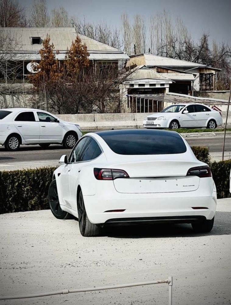 Tesla Model 3 long range