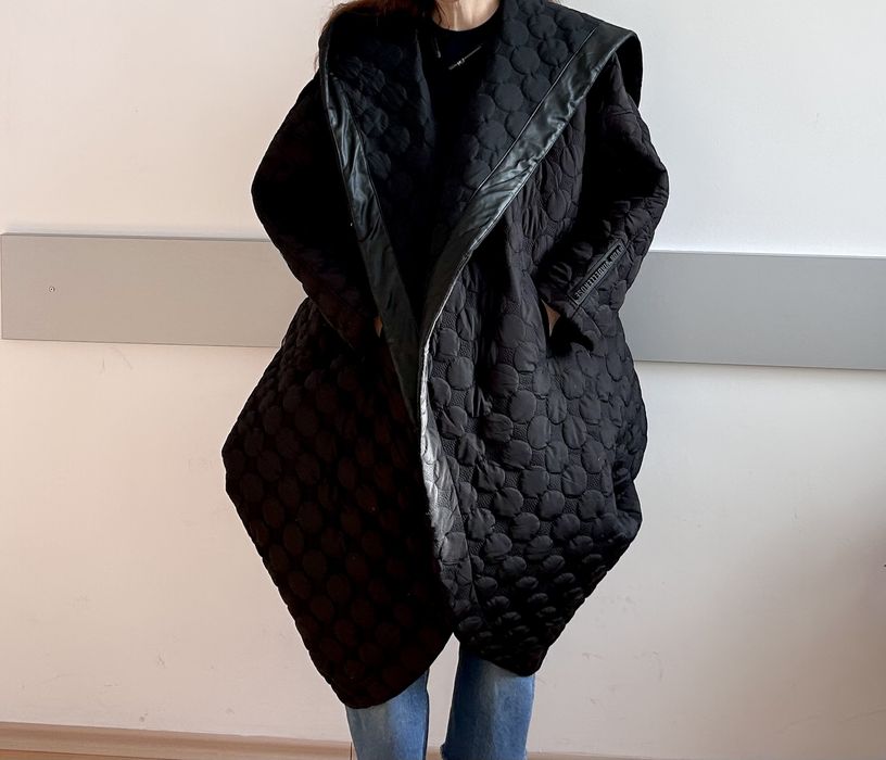 Авангардно палто в релефен десен VDR Via Delle Rose