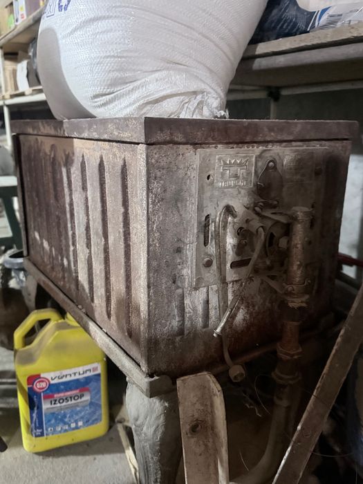 Чугунный печка в отличном состоянии
