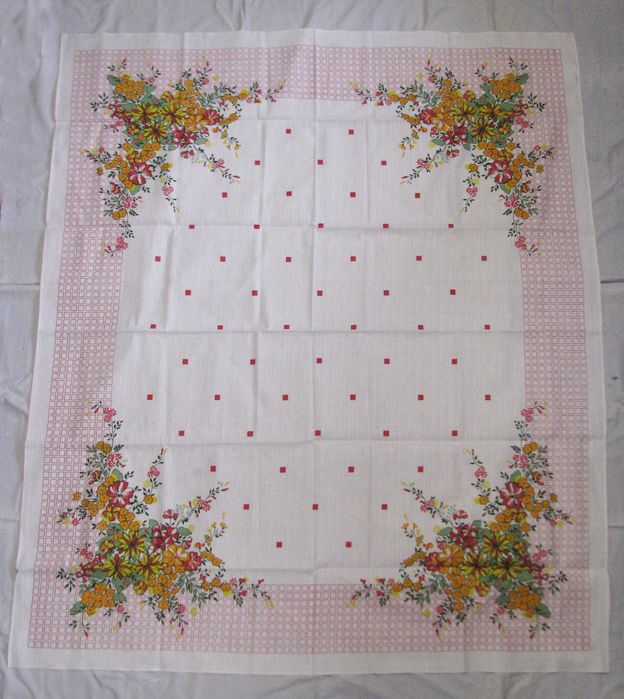 Покривка за маса кръгла бродирана Ленена, отлични