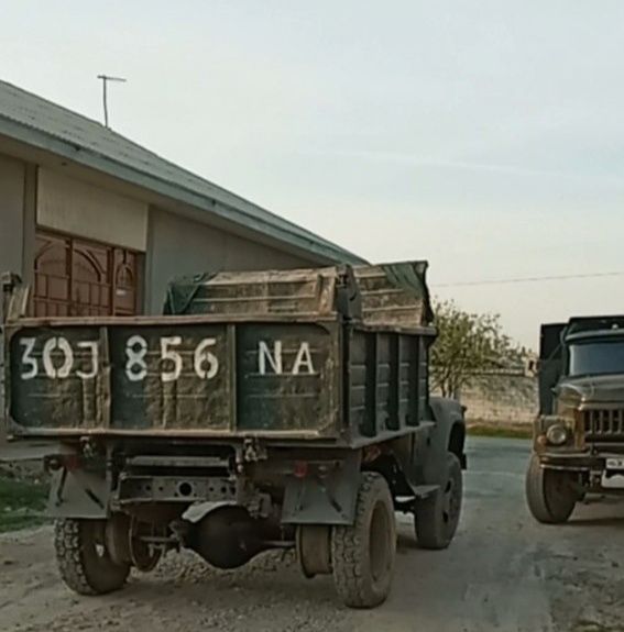 Zil sotiladi oladiganlar tel qilsin Samarqand viloyati past dargomda