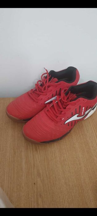 Shoes red like new
