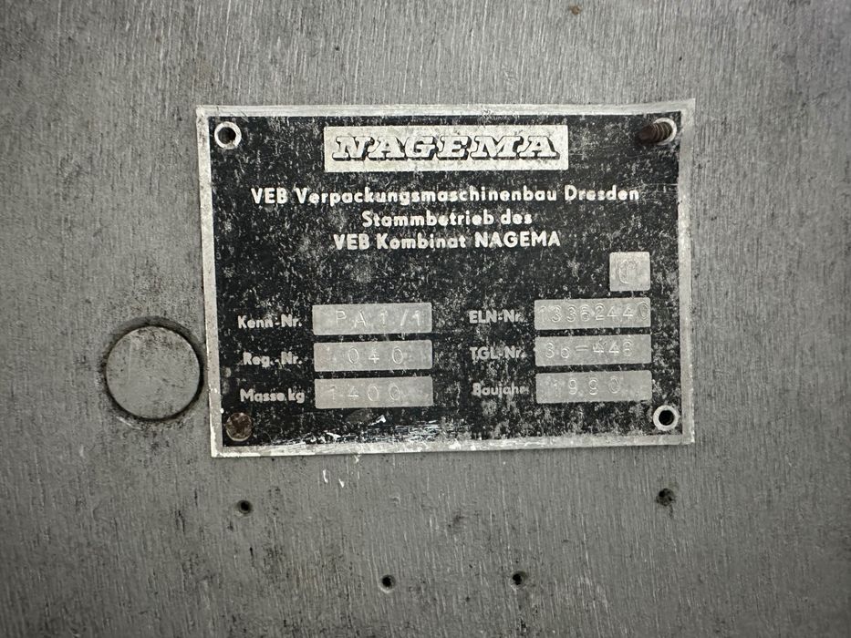 Машина за разфасоване на краве масло 125 гр