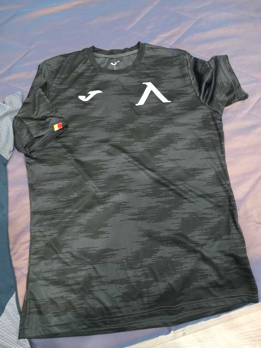 Фланелки на Левски