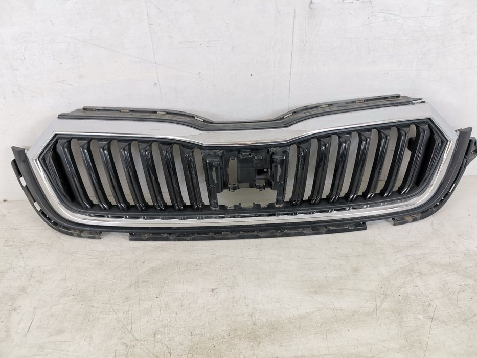 Централна решетка Шкода / Skoda Octavia 4 Оригинална, в добро състояни