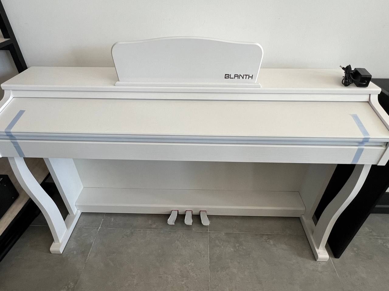 Pianino elektroni