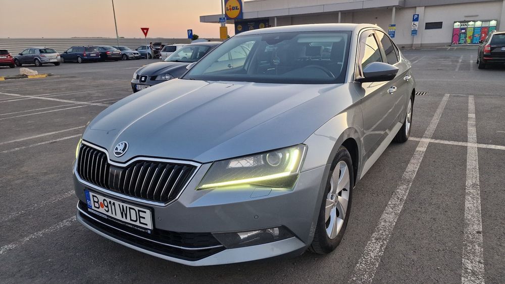 Skoda Superb Skoda Superb automată 4x4
