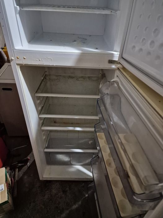 Хладилник нео с горна камера