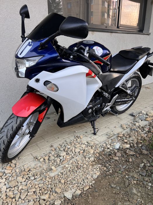 De vanzare Honda CBR 250R