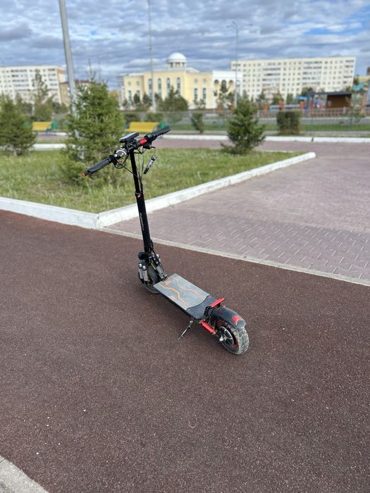 Продам электро самокат