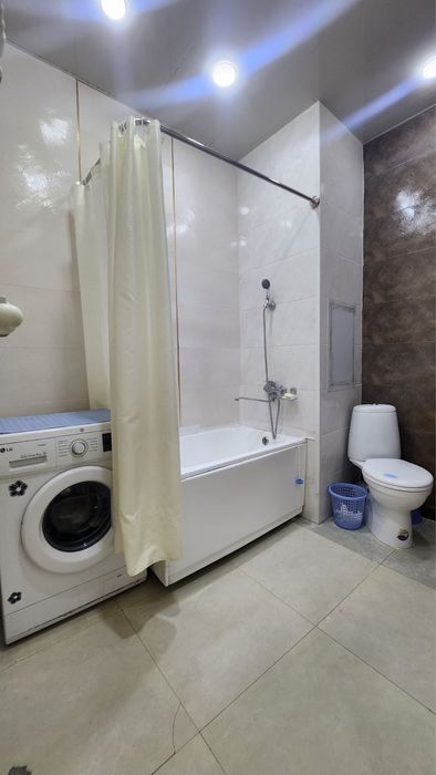 Продаётся квартира 7 квартал Чиланзар, 1этаж 2ком переделанная в 3ком